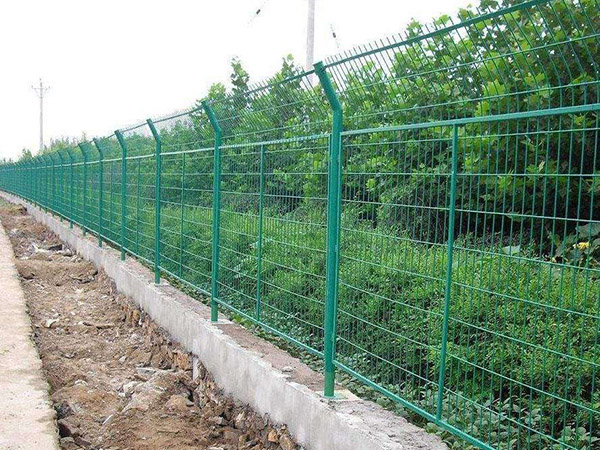 圈地護欄網(wǎng)圖片3